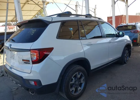 2023 Honda Passport Awd Trailsport from USA, damaged, VIN 5FNYF8H60PB019331